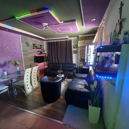 아파트 S-type In The Center 스플리트