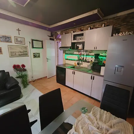 Apartment S-Type Apartment In The Center Split