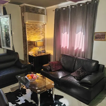 S-Type Apartment In The Center Apartment *