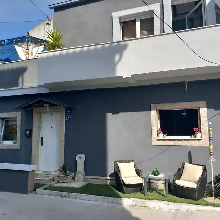 S-Type Apartment In The Center Apartment *