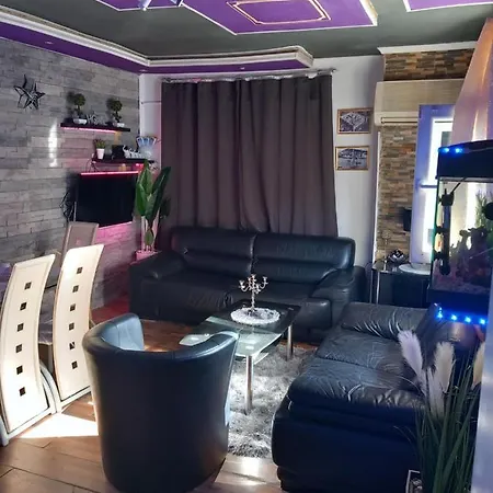 S-Type Apartment In The Center Apartment *