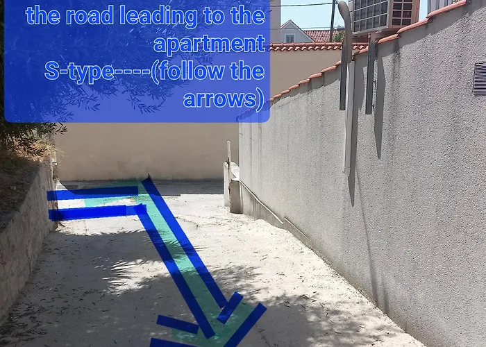 S-type In The Center 아파트 스플리트